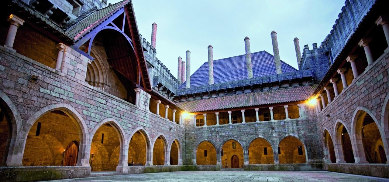 Guimarães - exclusive access to Paço dos Duques